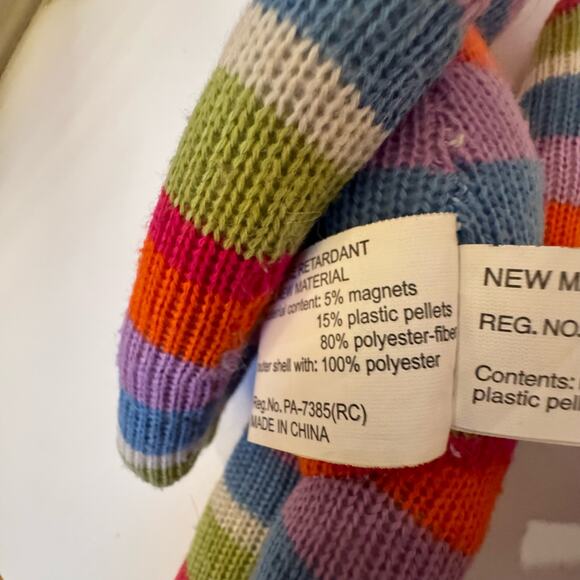 Seasons of Cannon Falls Vintage Sock Monkey Magnetic Hands Feet 2009 Rainbow - Picture 15 of 16